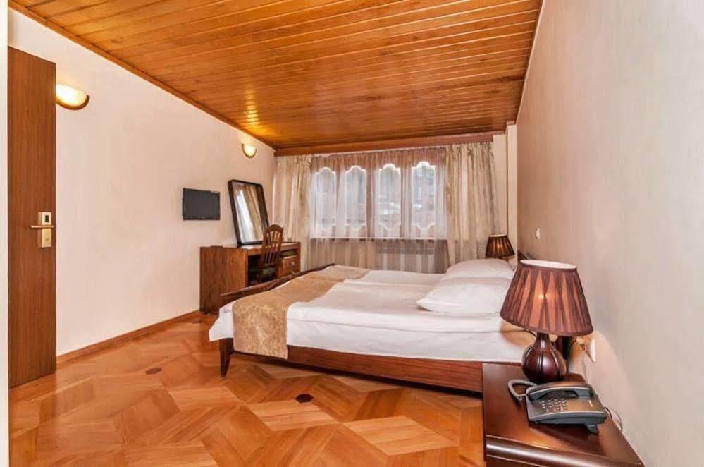 Vip Hotel